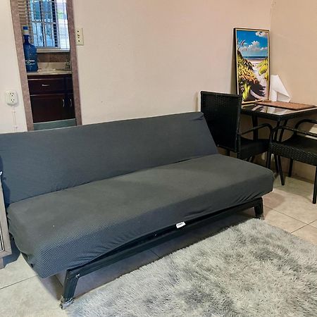 Mona Studio Suite Κίνγκστον Εξωτερικό φωτογραφία