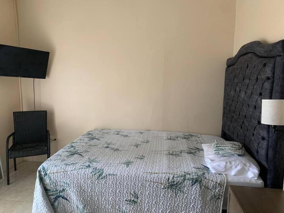 Mona Studio Suite Κίνγκστον Εξωτερικό φωτογραφία