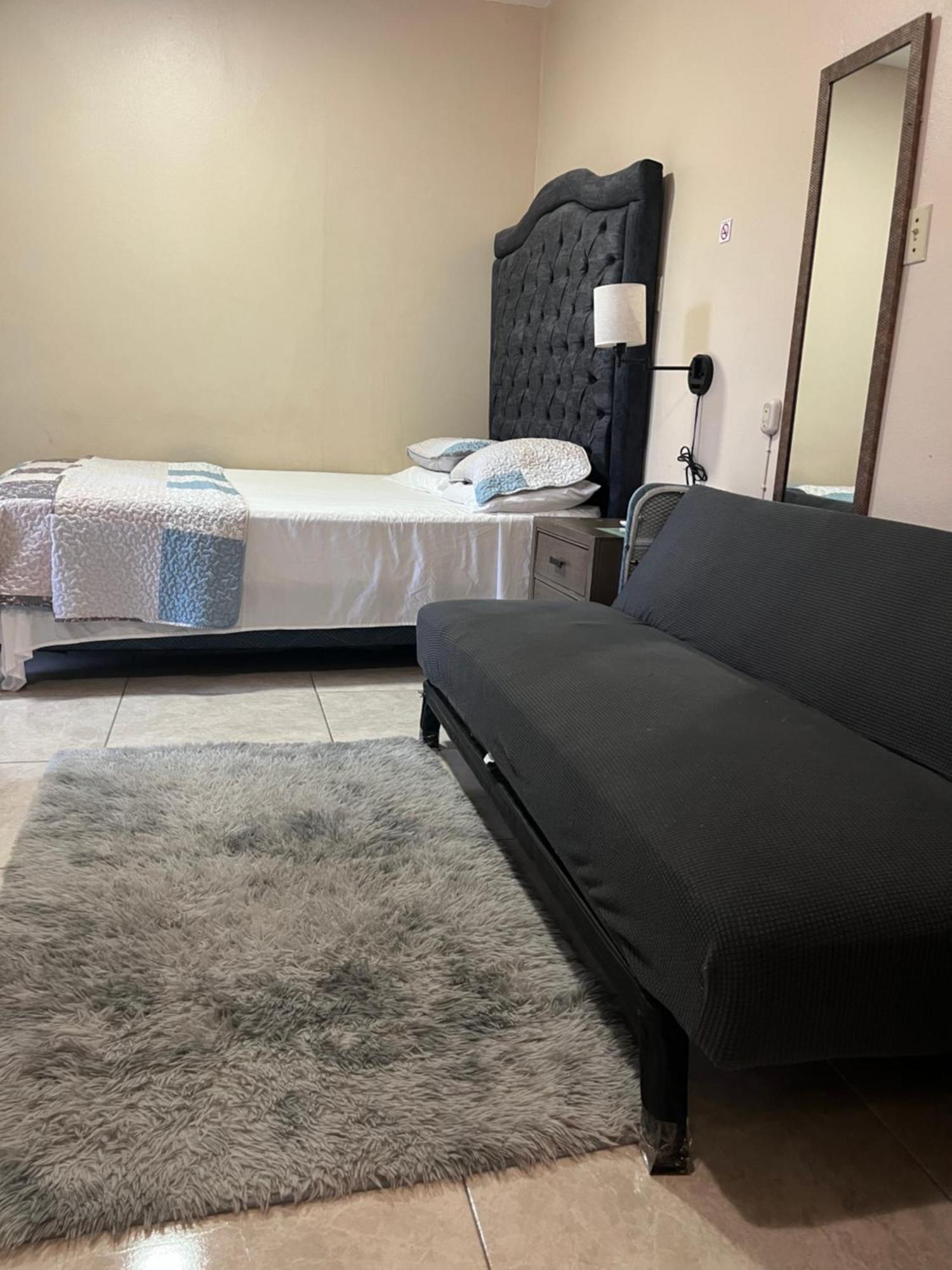 Mona Studio Suite Κίνγκστον Εξωτερικό φωτογραφία